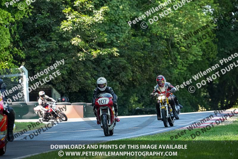 cadwell park;cadwell park photographs;cadwell trackday photographs;enduro digital images;event digital images;eventdigitalimages;peter wileman photography;racing digital images;trackday digital images;trackday photos